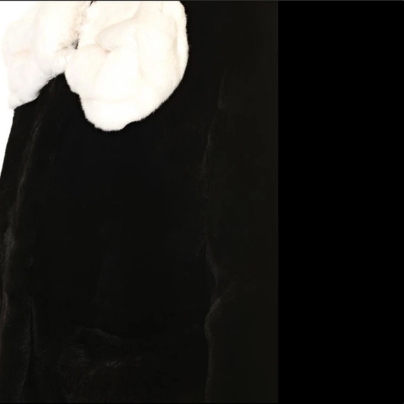 ⚡️FLASH SALE!✨ 🐇🎀 RUNWAY Marc Jacobs Rabbit Fur Coat w/Bow!🐰🎀 - Picture 5 of 10
